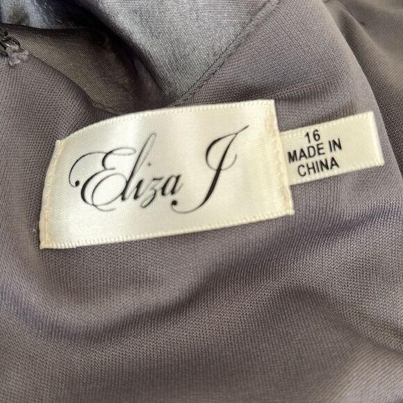 Eliza J 3/4 Sleeve Ruched Waist 50s Inspired Party / Cocktail Dress - Picture 11 of 14